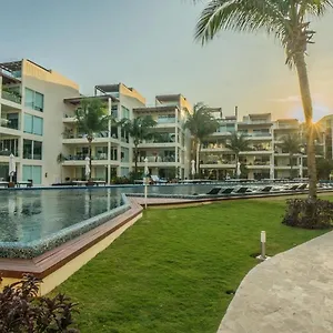 The Elements Oceanfront & Beachside **** Playa del Carmen